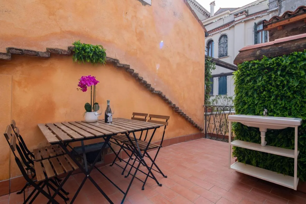 Suite Rava - San Marco With Pool Venedik